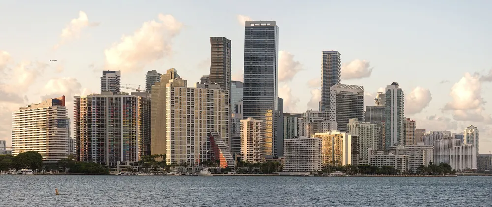 Skyline von Miami, Florida (USA) (Foto eines realen Ortes)